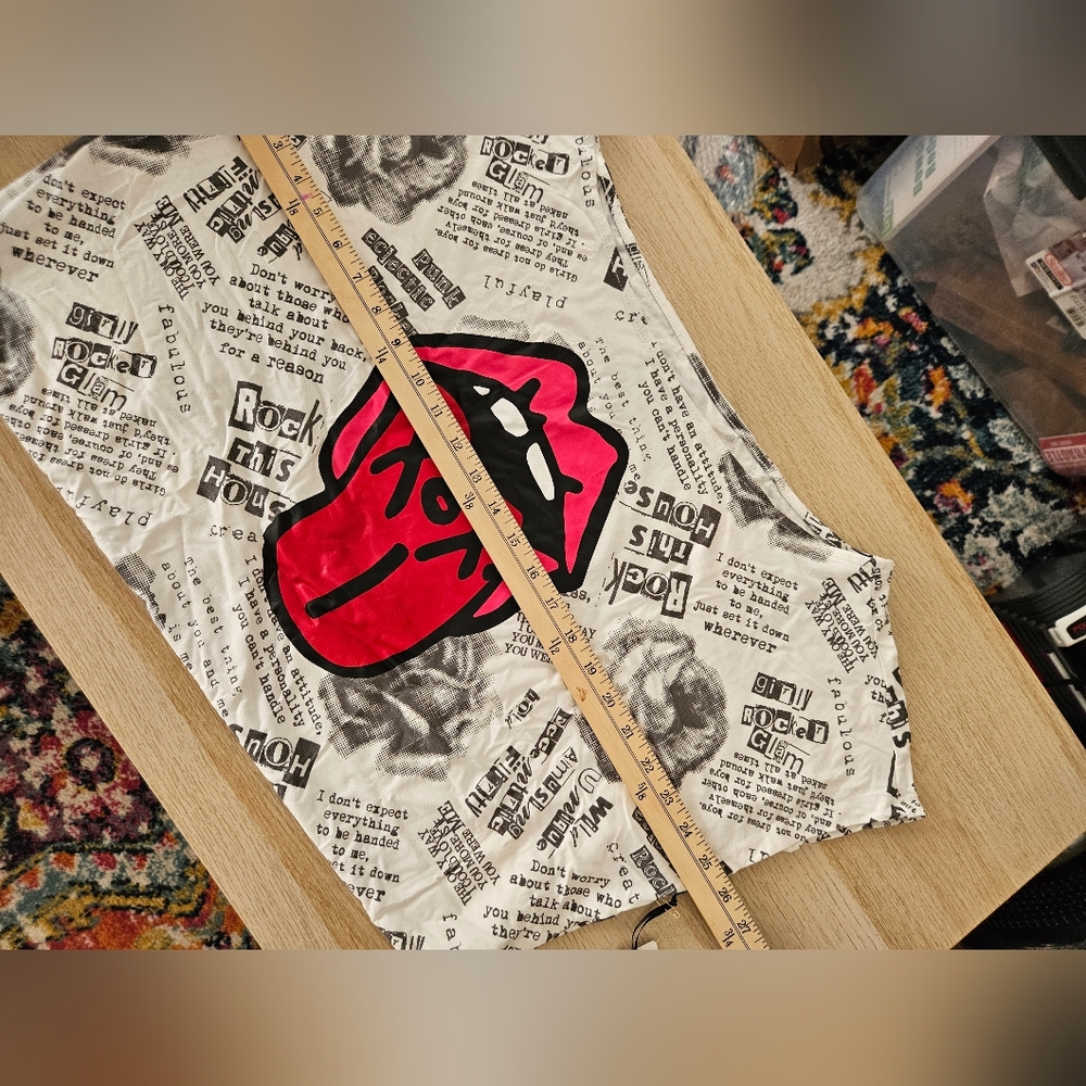 Torrid Betsey Johnson Graphic Dolman Tee - Picture 11 of 11
